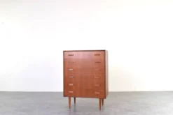 Commode en teck danois des années 1960.