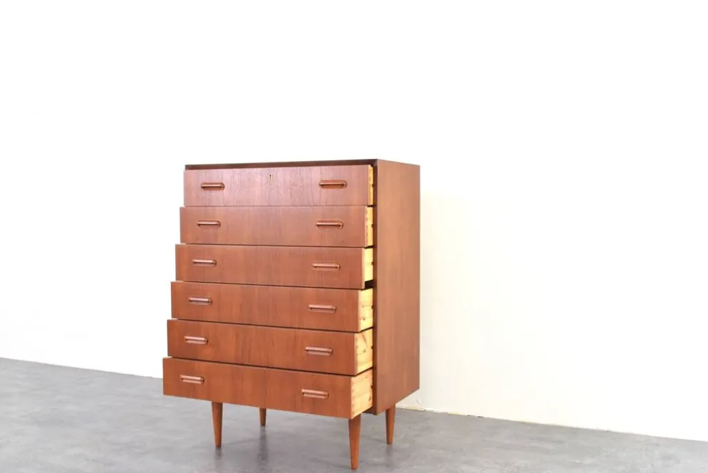 Commode en teck danois des années 1960.