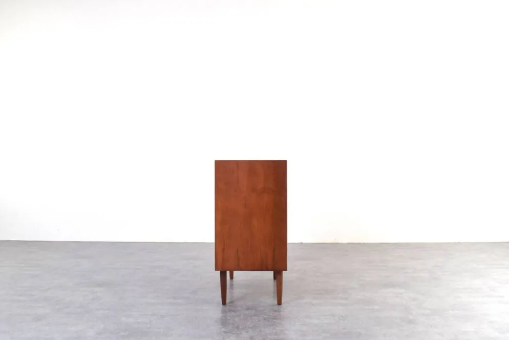 Commode en teck danois des années 1960.