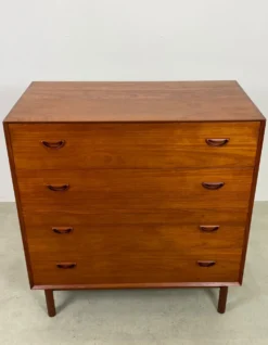 Commode en teck danois et commode par Hvidt & Mølgaard-Nielsen