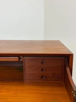 Commode en teck danois et commode par Hvidt & Mølgaard-Nielsen