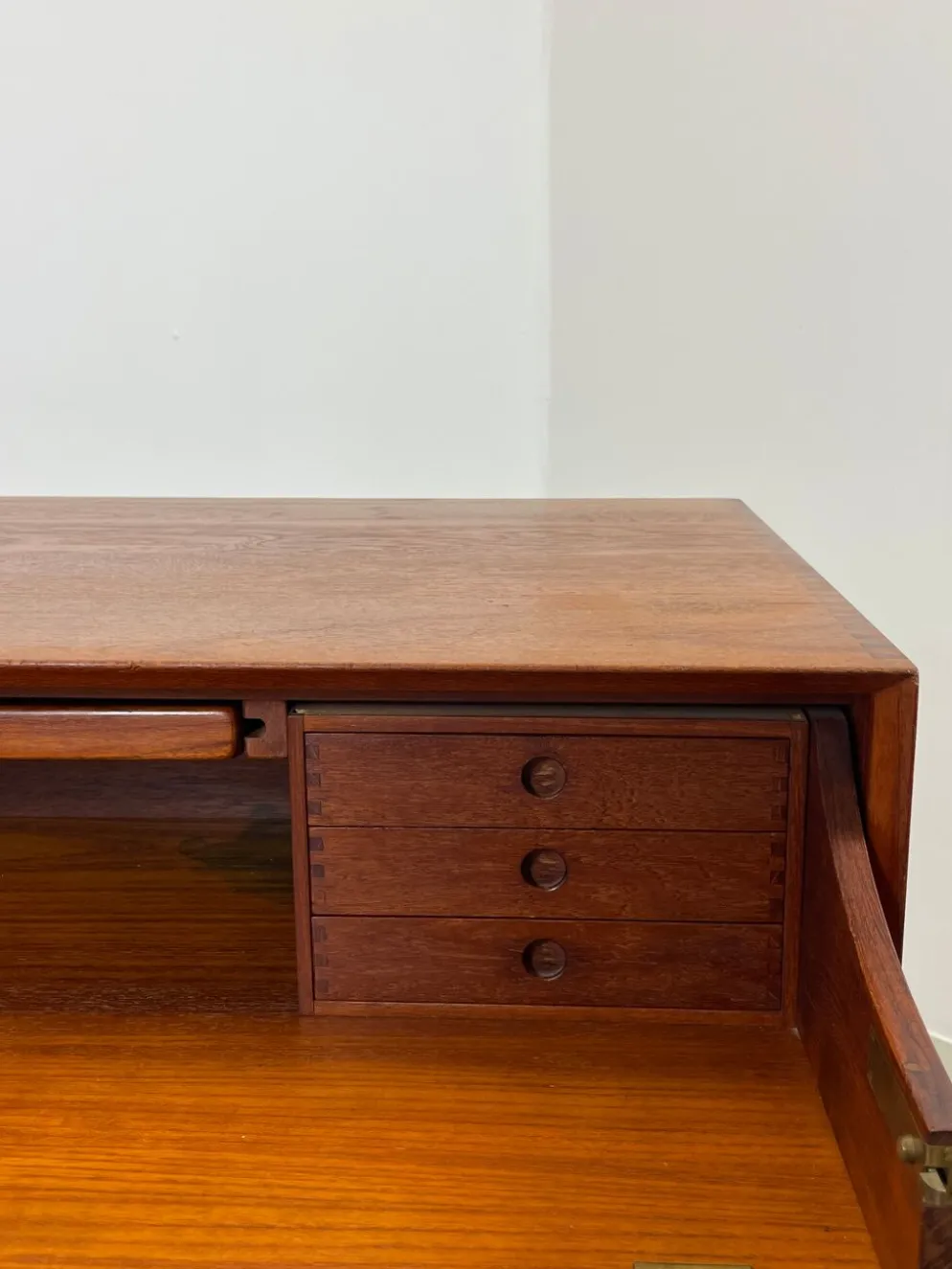 Commode en teck danois et commode par Hvidt & Mølgaard-Nielsen