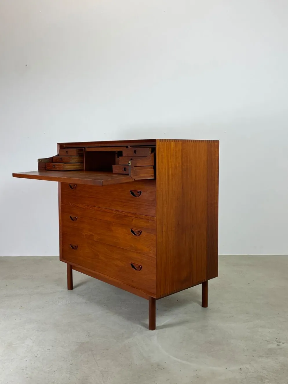 Commode en teck danois et commode par Hvidt & Mølgaard-Nielsen