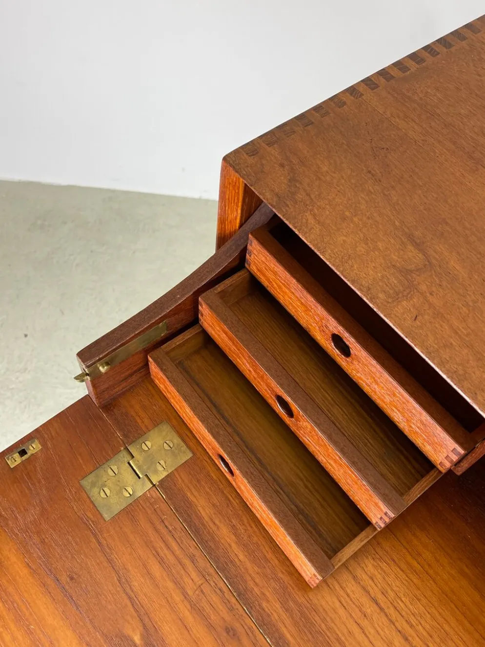 Commode en teck danois et commode par Hvidt & Mølgaard-Nielsen