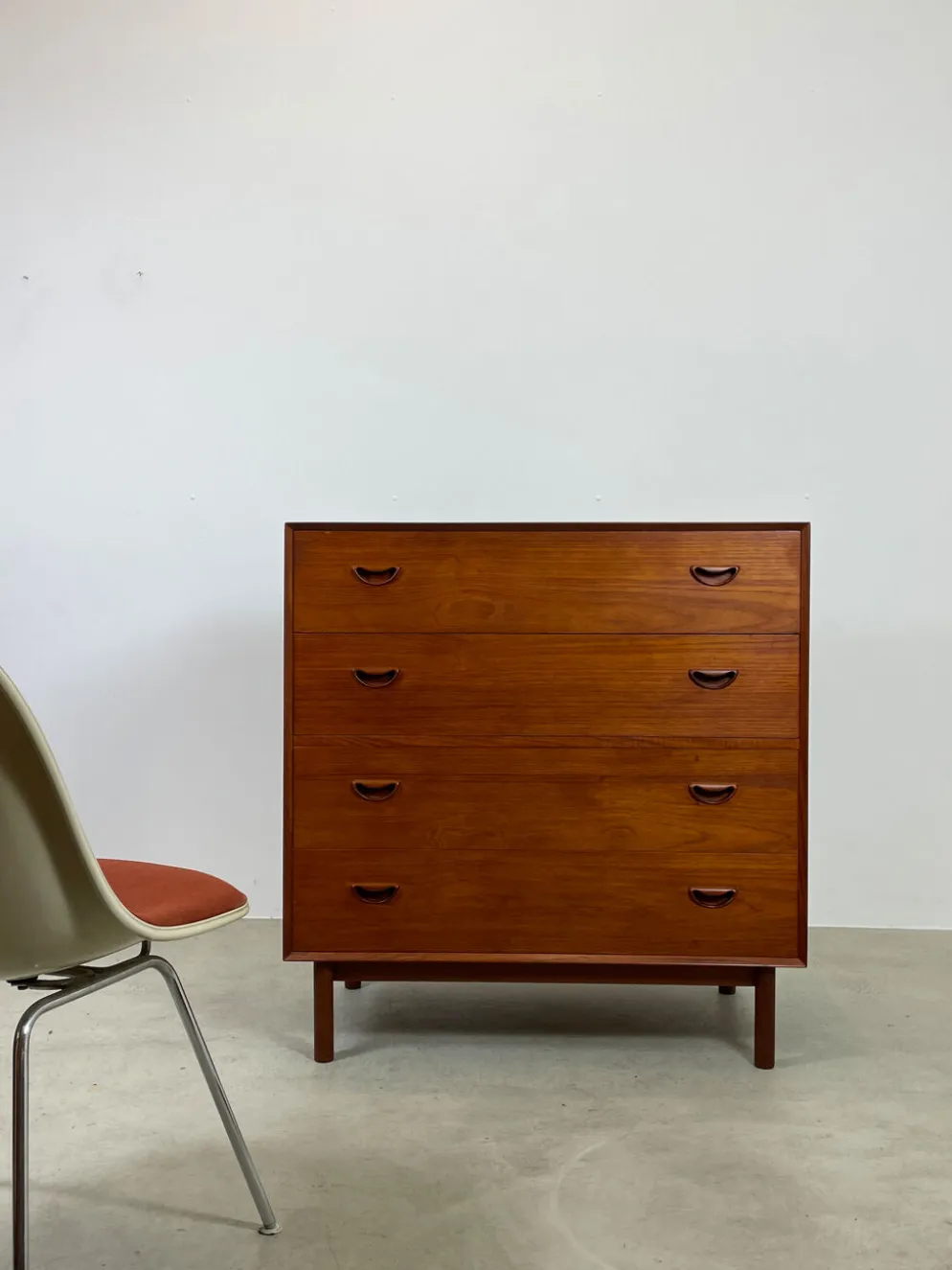 Commode en teck danois et commode par Hvidt & Mølgaard-Nielsen