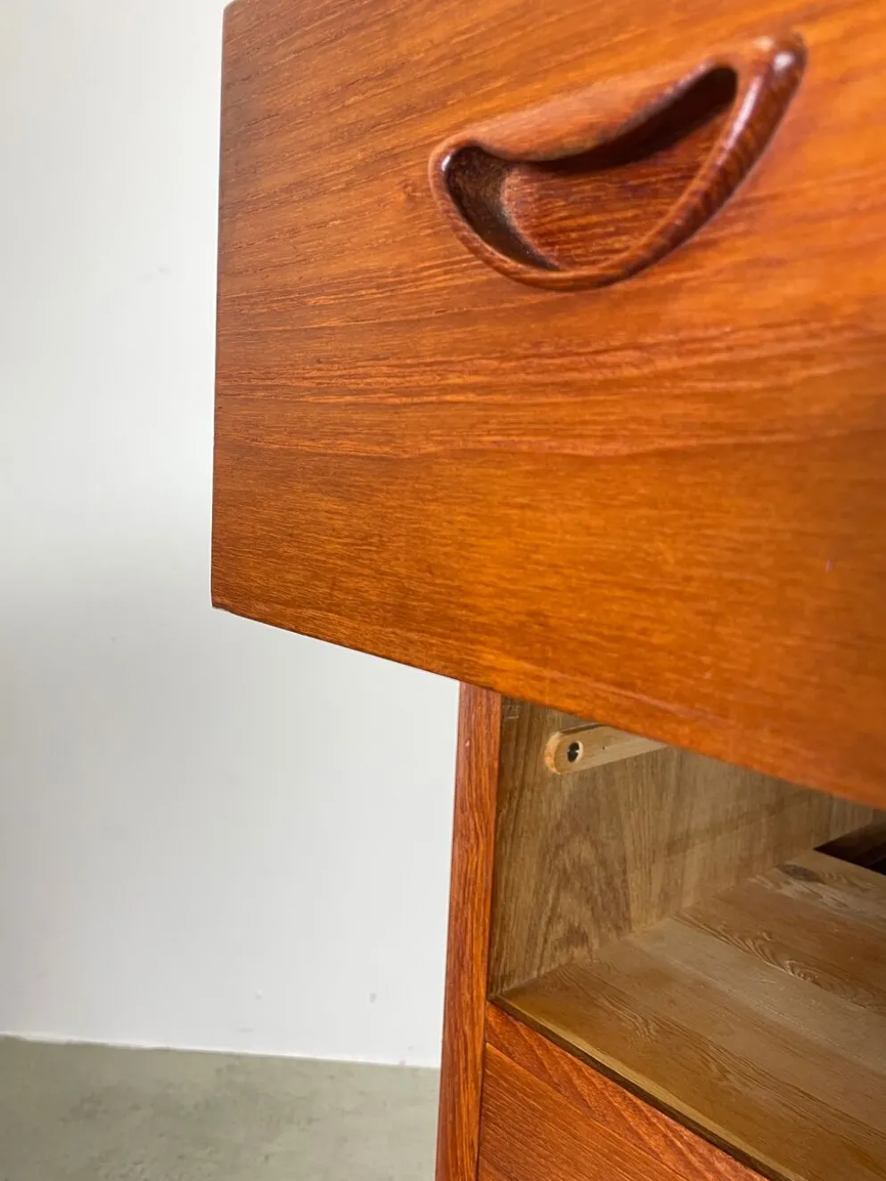 Commode en teck danois et commode par Hvidt & Mølgaard-Nielsen