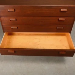 Commode en teck et hêtre de Børge Mogensen, Søborg Møbler