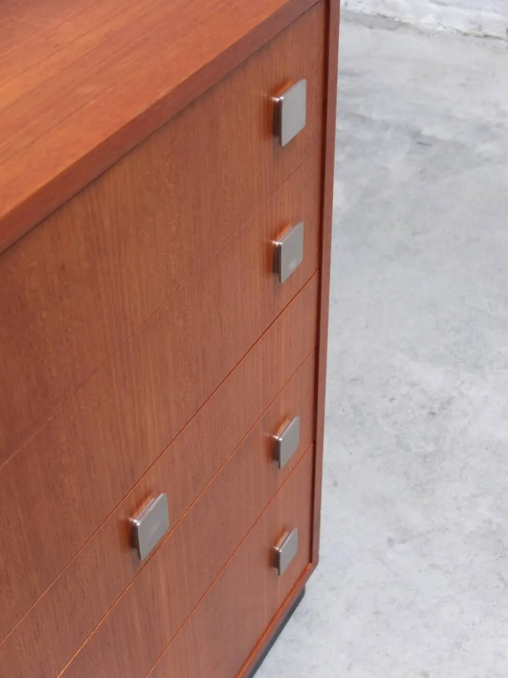 Commode en teck par Alfred Hendrickx pour Belform, années 1960.