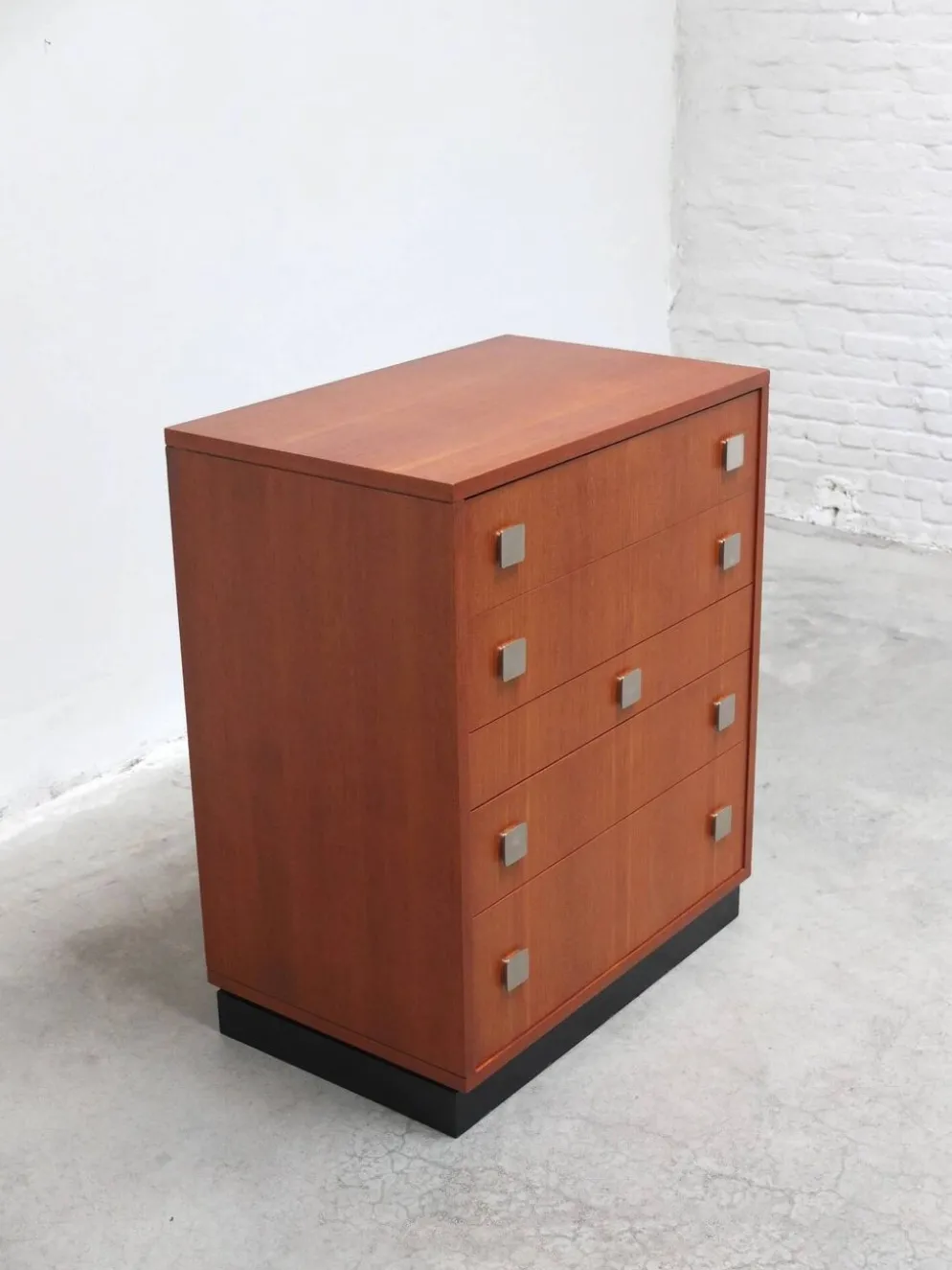 Commode en teck par Alfred Hendrickx pour Belform, années 1960.