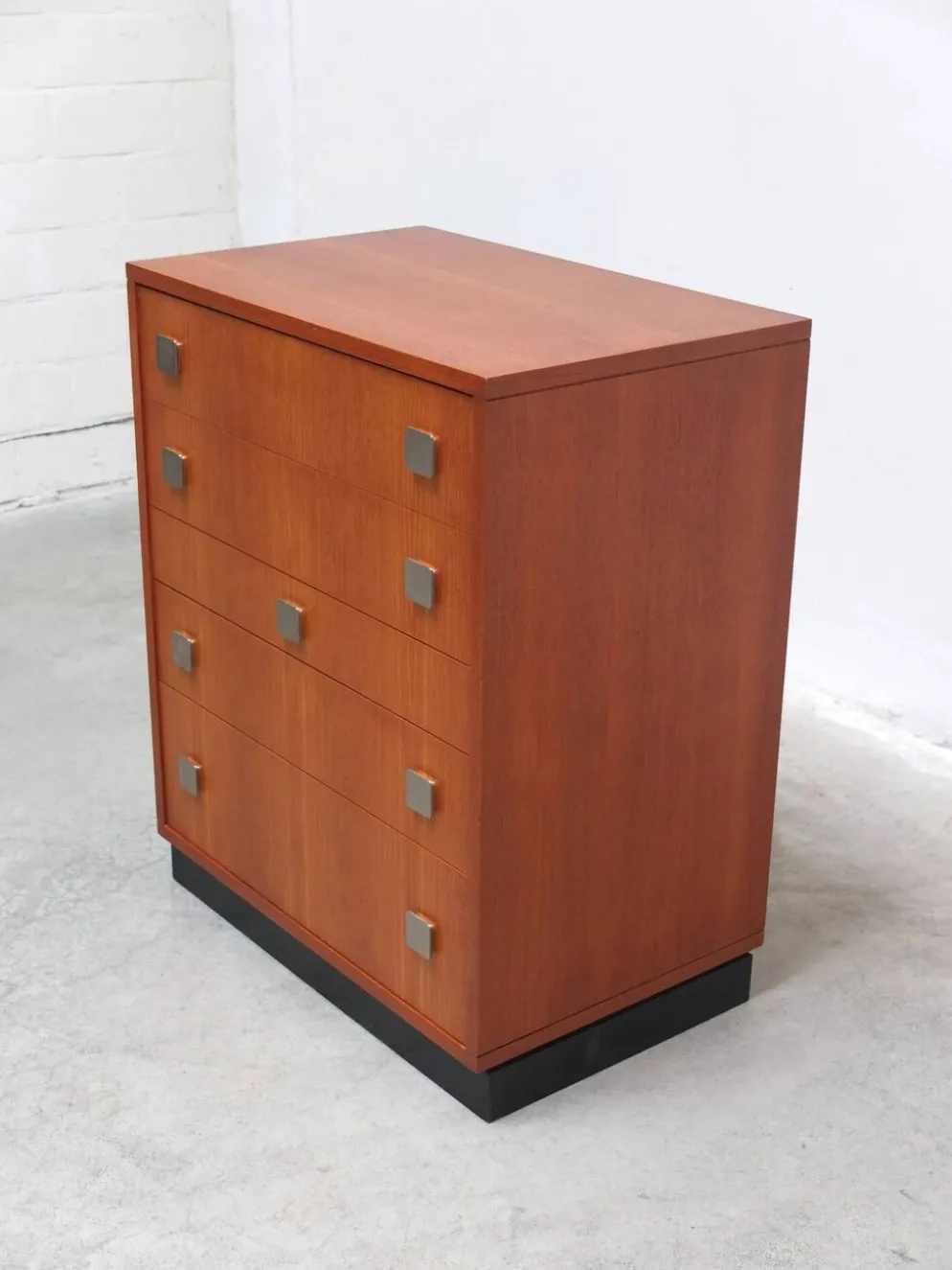 Commode en teck par Alfred Hendrickx pour Belform, années 1960.