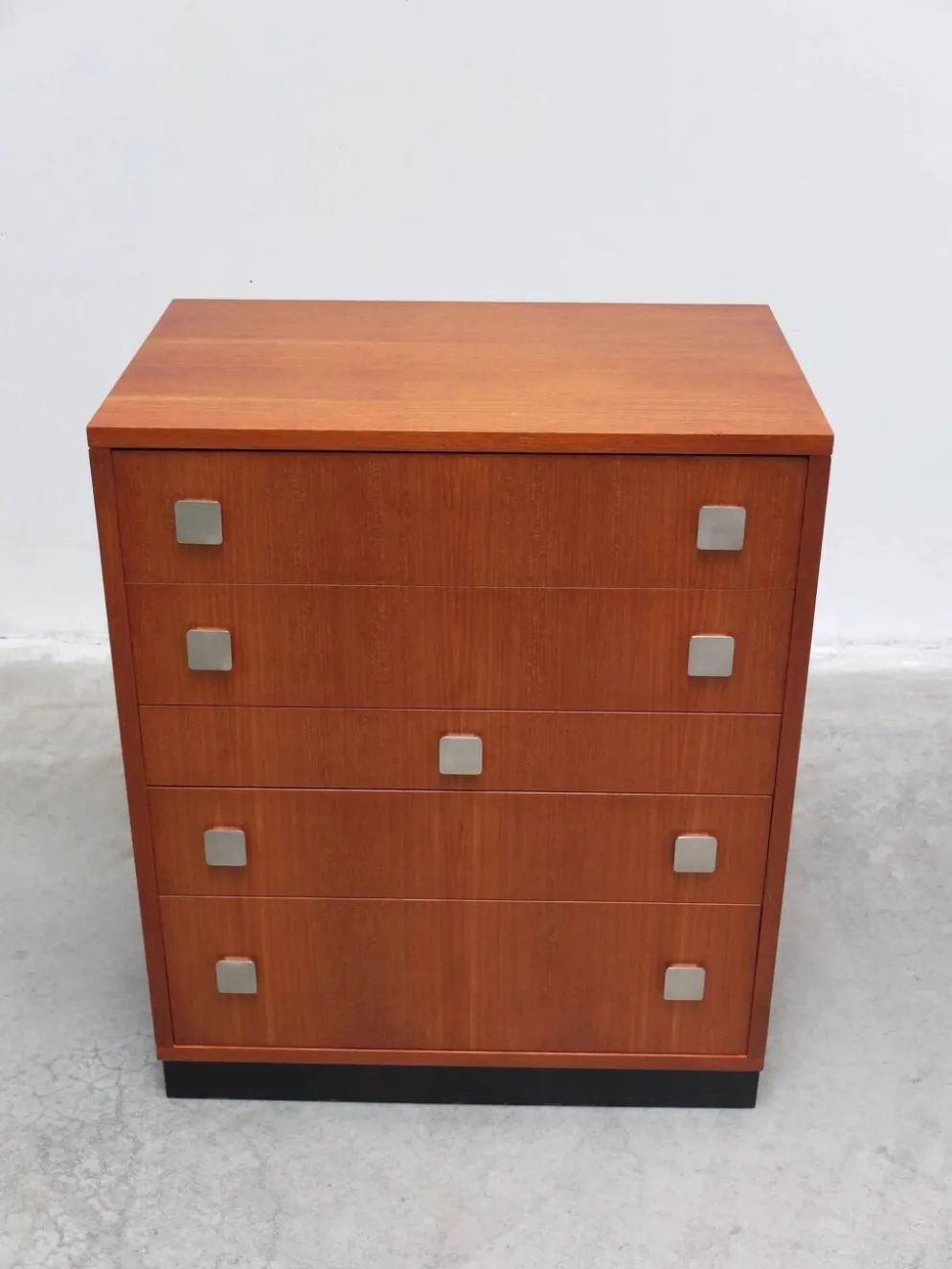 Commode en teck par Alfred Hendrickx pour Belform, années 1960.