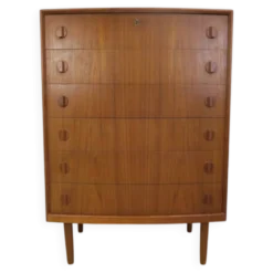 Commode en teck par Henning Kjærnulf, années 1960