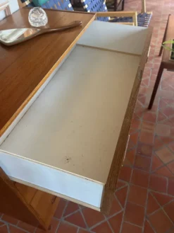 Commode en teck quatre tiroirs