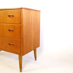 Commode en teck trois tiroirs
