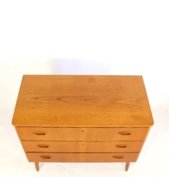 Commode en teck trois tiroirs