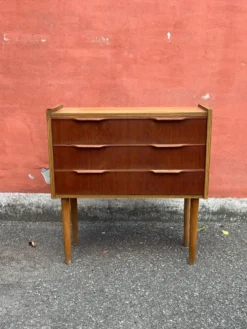 Commode en teck vintage danois / table de nuit, moderne du milieu du siècle, 1960