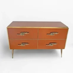 Commode en verre ambré avec détails en laiton, style mid-century modern
