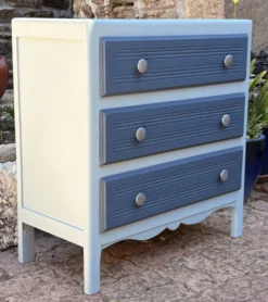 Commode, esprit bord de mer, chic et joyeux, vintage, années 50 / 60