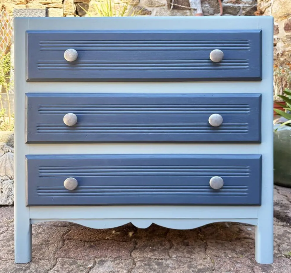 Commode, esprit bord de mer, chic et joyeux, vintage, années 50 / 60