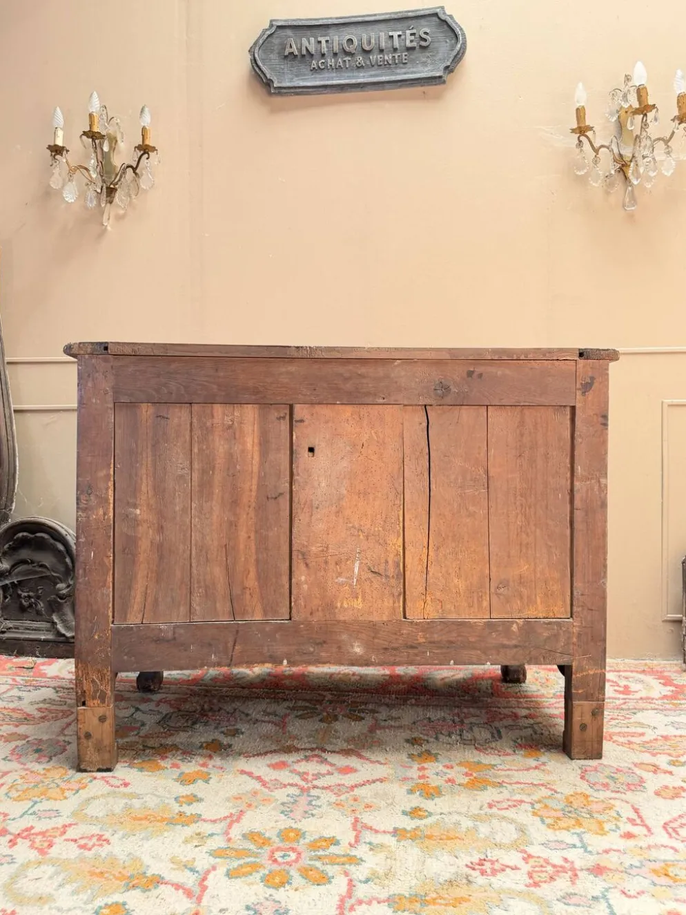COMMODE GALBÉE EN NOYER TRAVAIL PROVINCIAL D’ÉPOQUE LOUIS XV XVIII EME