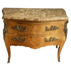 Commode galbée marquetée style Louis XV – plateau marbre- 19 e siècle
