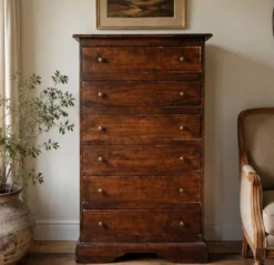 Commode haute à sept tiroirs en hêtre, années 1970