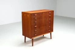 Commode Johannes Sorth en teck Nexo Mobelfabrik Danemark 1960