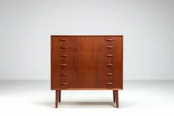 Commode Johannes Sorth en teck Nexo Mobelfabrik Danemark 1960