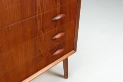 Commode Johannes Sorth en teck Nexo Mobelfabrik Danemark 1960