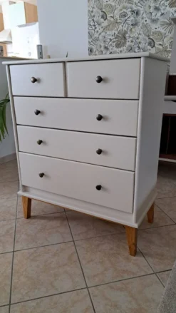 Commode lin