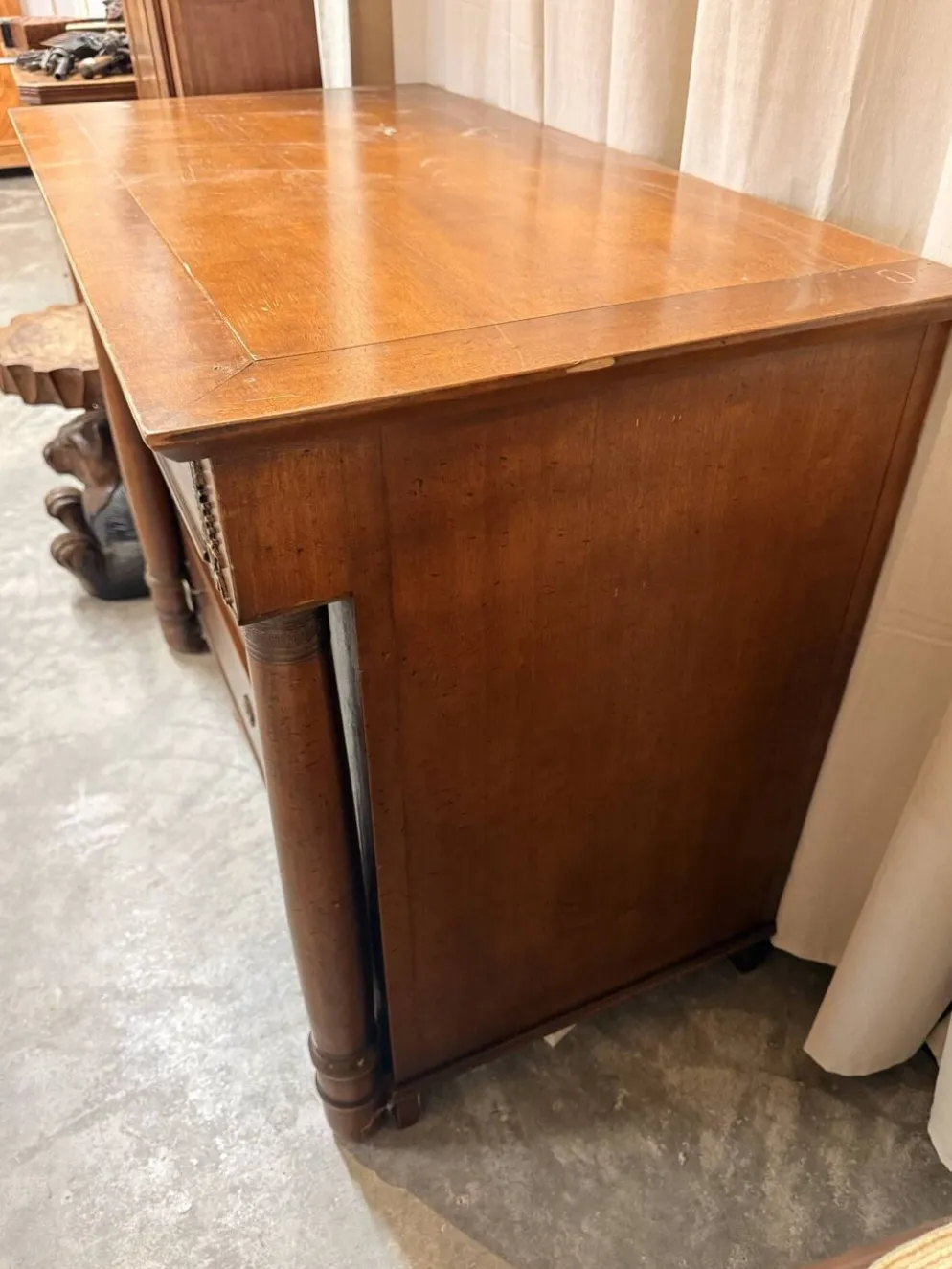 Commode Louis-Philippe en merisier – 4 tiroirs