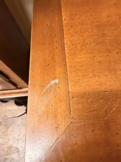 Commode Louis-Philippe en merisier – 4 tiroirs
