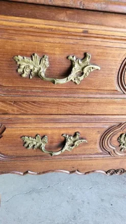 Commode louis xv 2 tiroirs en chene clair du xviii ème siecle ref je