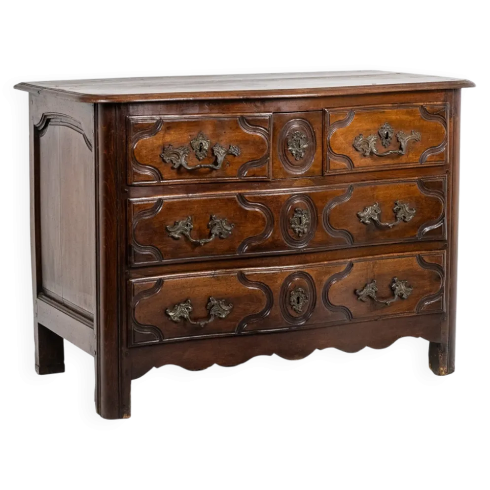 Commode parisienne à 5 tiroirs, en noyer massif, d’époque Louis XIV.