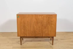 Commode petite de style mid-century par Børge Mogensen pour Søborg Møbelfabrik, Danemark, années 1960.