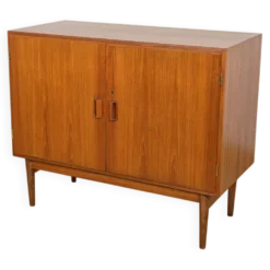 Commode petite de style mid-century par Børge Mogensen pour Søborg Møbelfabrik, Danemark, années 1960.