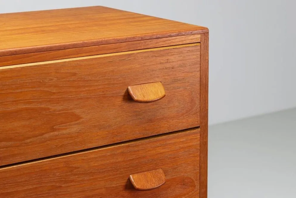 Commode Poul M. Volther modèle F17 en teck et chêne FDB Møbler Danemark 1960