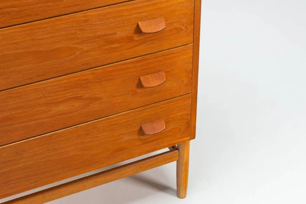 Commode Poul M. Volther modèle F17 en teck et chêne FDB Møbler Danemark 1960