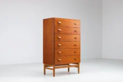 Commode Poul M. Volther modèle F17 en teck et chêne FDB Møbler Danemark 1960