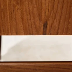 Commode restaurée en teck avec sept tiroirs