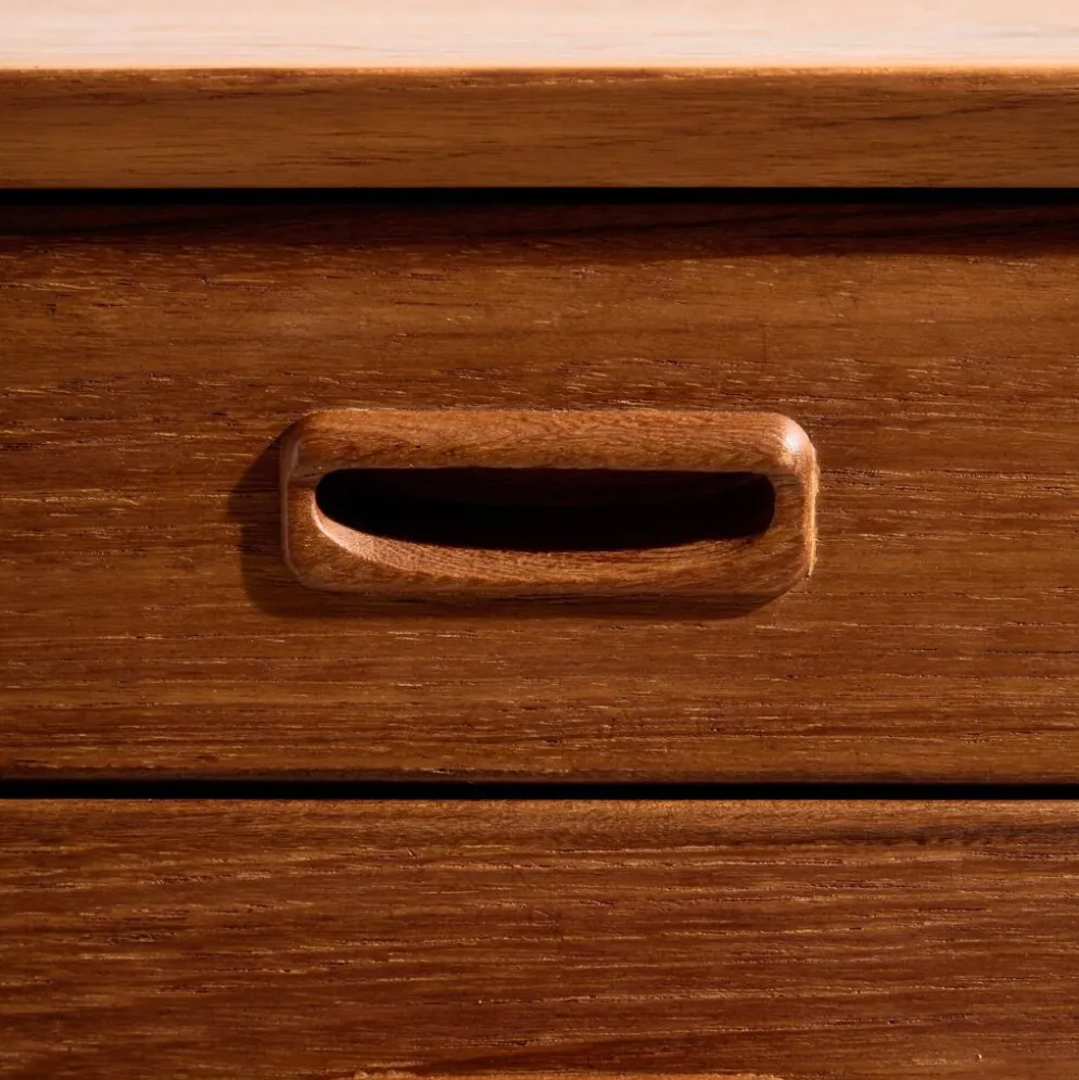 Commode restaurée en teck avec sept tiroirs