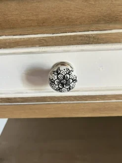 Commode rénovée