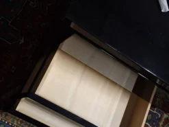 Commode Roche Bobois David Lange, laquée, signée, années 1970.