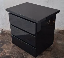 Commode Roche Bobois David Lange, laquée, signée, années 1970.