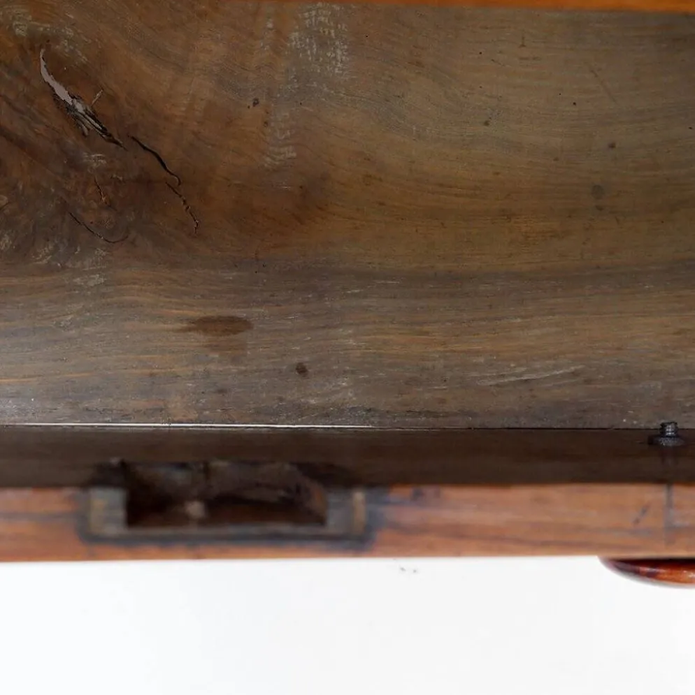 Commode rustique avec deux tiroirs et pieds sculptés - 1930