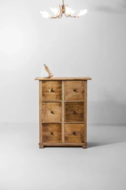 Commode rustique d'art populaire, France années 1900