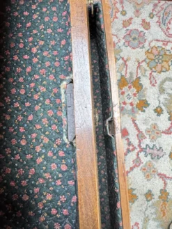 Commode sauteuse en merisier d’époque transition xviii eme siècle