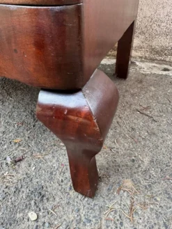 Commode sauteuse galbée style Louis XV