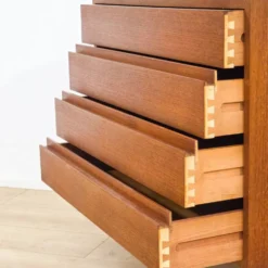 Commode scandinave en teck à quatre tiroirs – 1970
