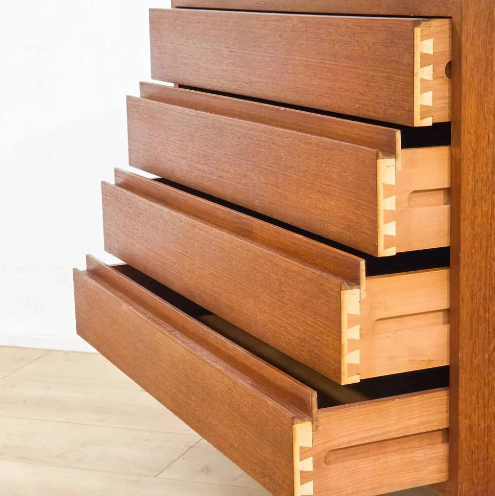 Commode scandinave en teck à quatre tiroirs – 1970